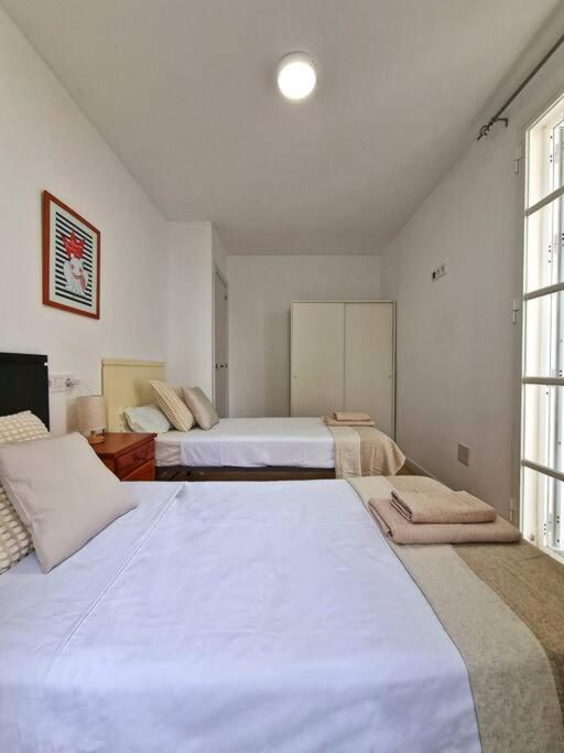 Encantador Duplex Para 6 A 1 Minuto De La Playa Benalmadena Bagian luar foto