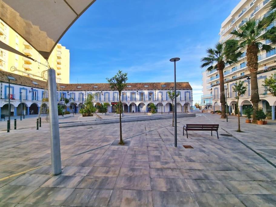 Encantador Duplex Para 6 A 1 Minuto De La Playa Benalmadena Bagian luar foto