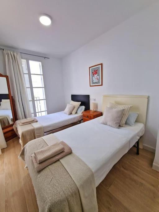 Encantador Duplex Para 6 A 1 Minuto De La Playa Benalmadena Bagian luar foto