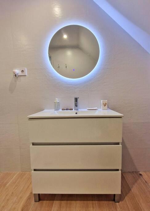 Encantador Duplex Para 6 A 1 Minuto De La Playa Benalmadena Bagian luar foto