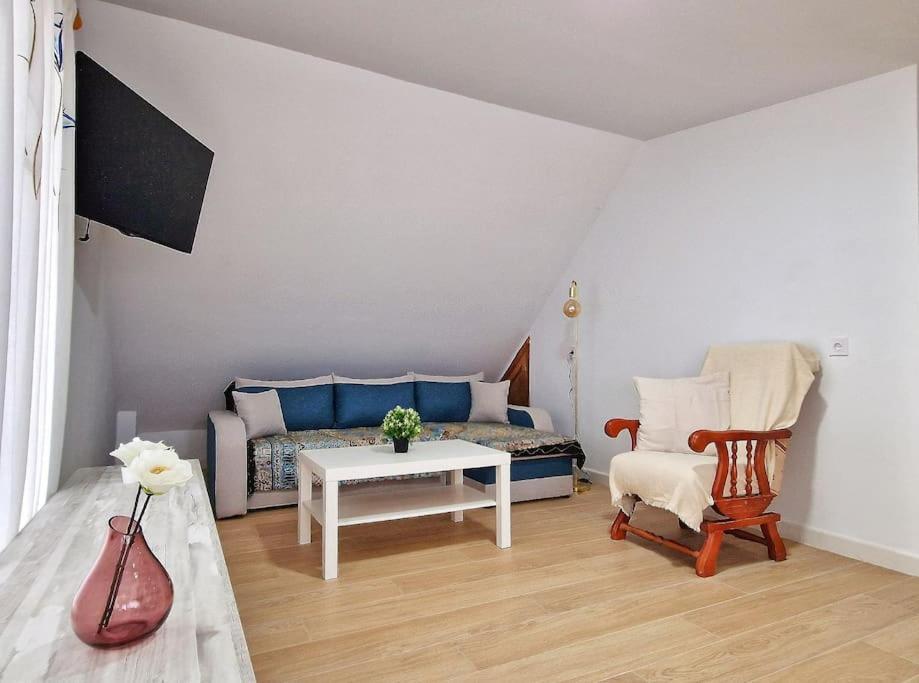 Encantador Duplex Para 6 A 1 Minuto De La Playa Benalmadena Bagian luar foto