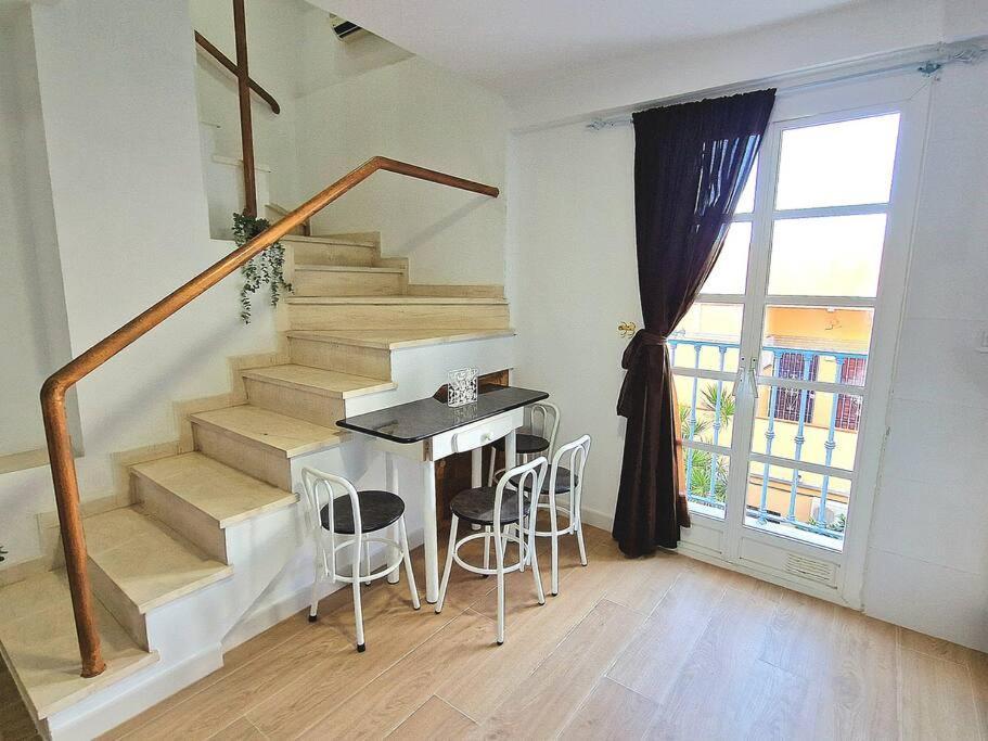 Encantador Duplex Para 6 A 1 Minuto De La Playa Benalmadena Bagian luar foto