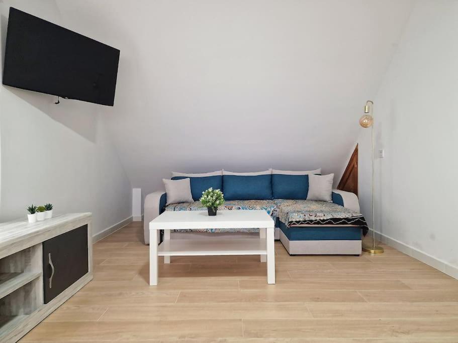 Encantador Duplex Para 6 A 1 Minuto De La Playa Benalmadena Bagian luar foto