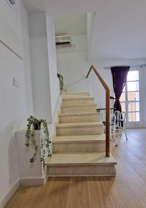 Encantador Duplex Para 6 A 1 Minuto De La Playa Benalmadena Bagian luar foto