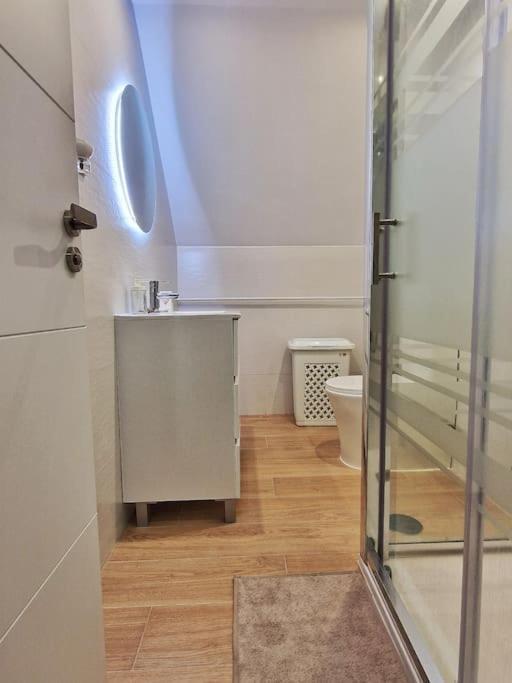 Encantador Duplex Para 6 A 1 Minuto De La Playa Benalmadena Bagian luar foto